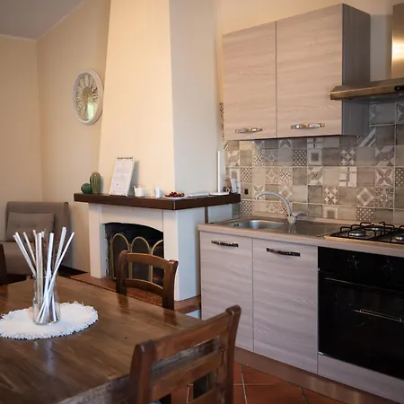 Natuscia Country - Private Jacuzzi - Garden Holiday home *